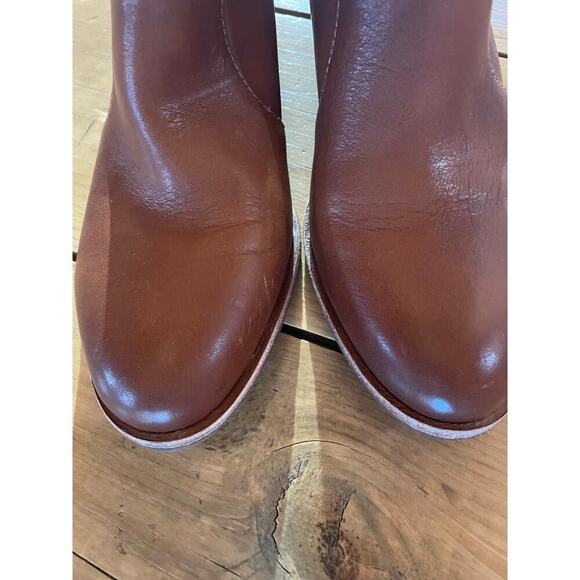 Kork-Ease Women's brown leather booties. V slits. Zipper back. Size 8M - Picture 5 of 6